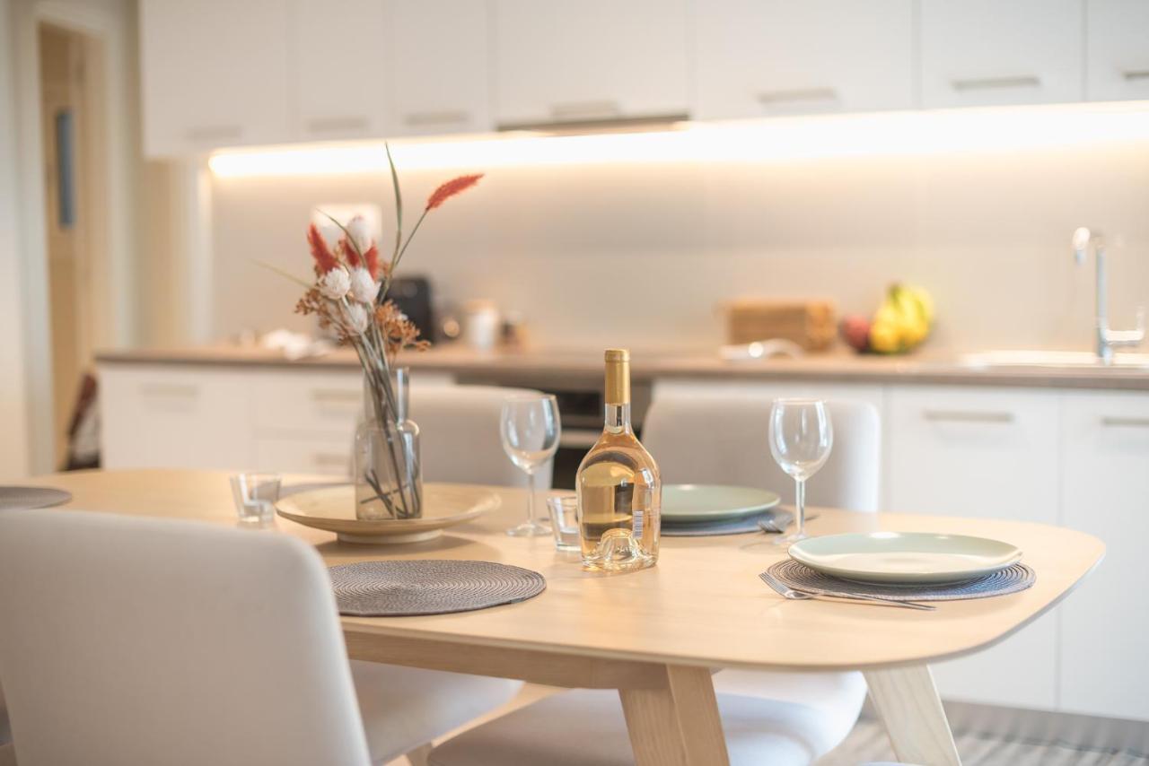 Stylish 2Bdr Apt By Acropolis Athen Eksteriør bilde